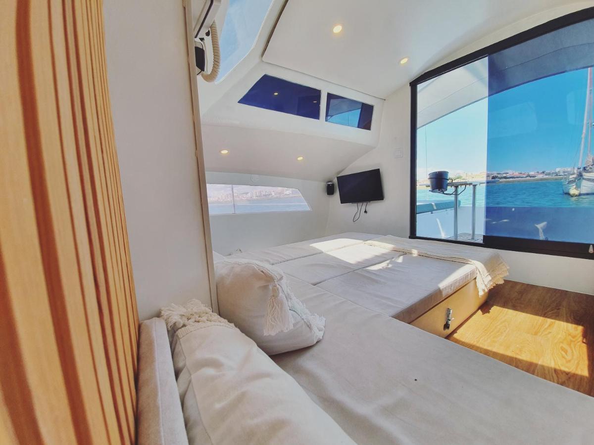 法鲁区 Barco Casa Catamara Sleepandboat酒店 外观 照片