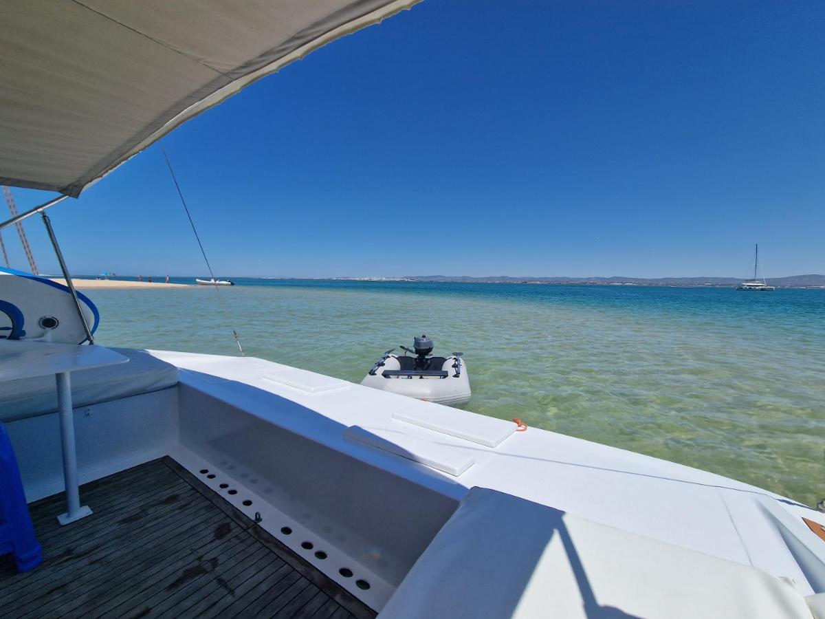 法鲁区 Barco Casa Catamara Sleepandboat酒店 外观 照片